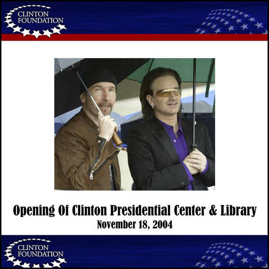 2004-11-18-LittleRock-OpeningOfClintonPresidentialCenterAndLibrary-Front.jpg